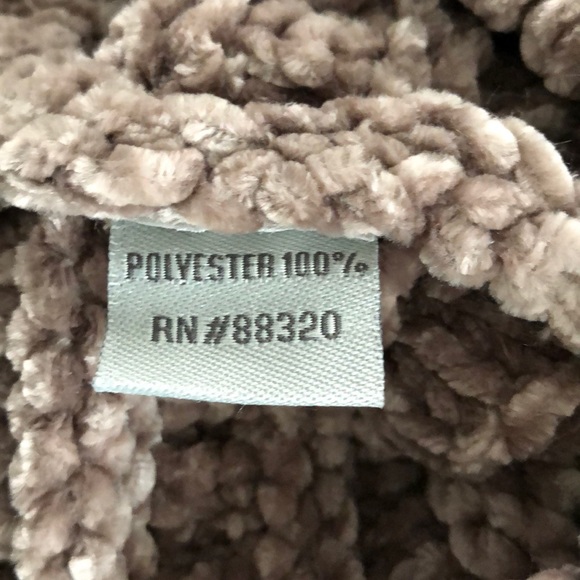 🆕 Mocha Chenille Beanie - Picture 2 of 3